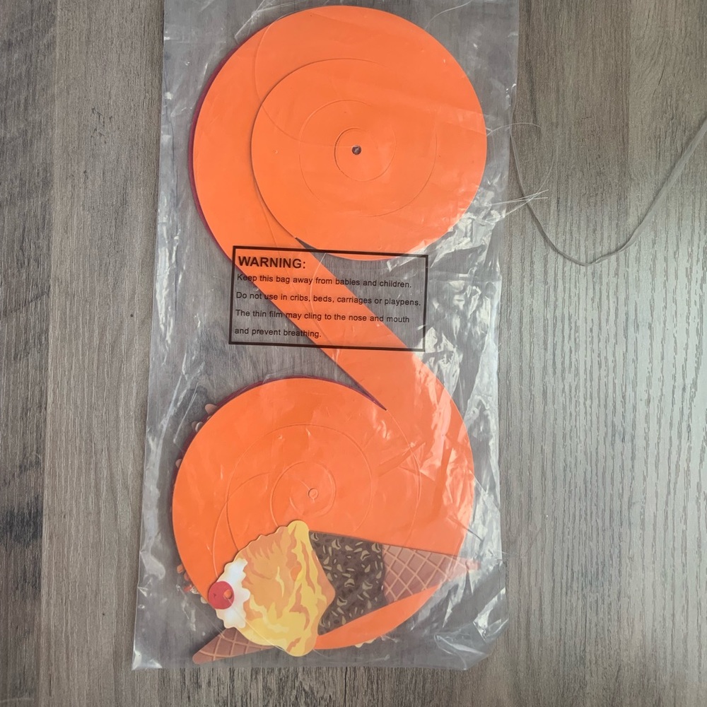 Pack of 12 Ice Cream hanging swirls